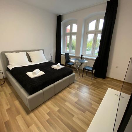 Vip Rooms Apartment Торунь Экстерьер фото