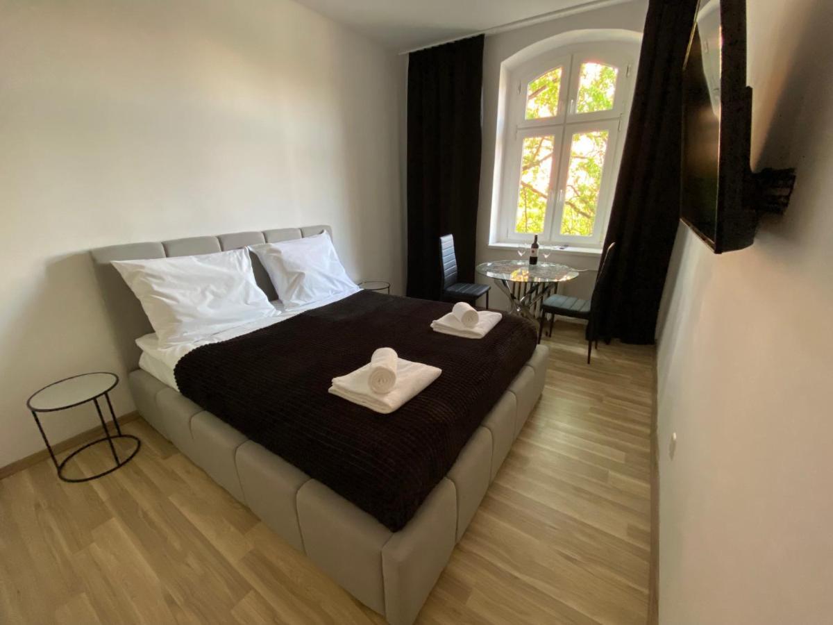 Vip Rooms Apartment Торунь Экстерьер фото