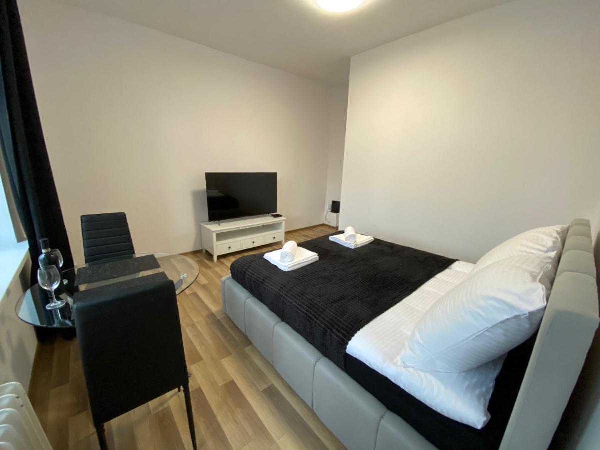 Vip Rooms Apartment Торунь Экстерьер фото