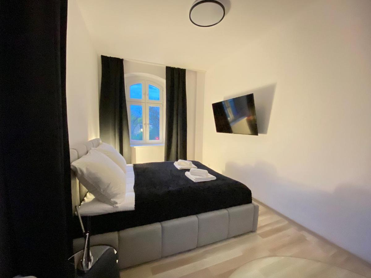 Vip Rooms Apartment Торунь Экстерьер фото